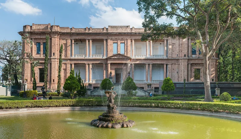 Luz: Museums, Gardens and a Great Hall